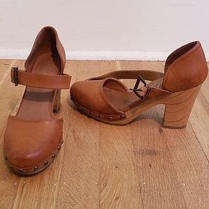 Camel-colored platform shoes